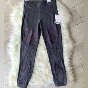 Sports Illustrated Leggings